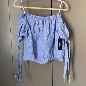 NEW WITH TAGS LULUS off the shoulder top